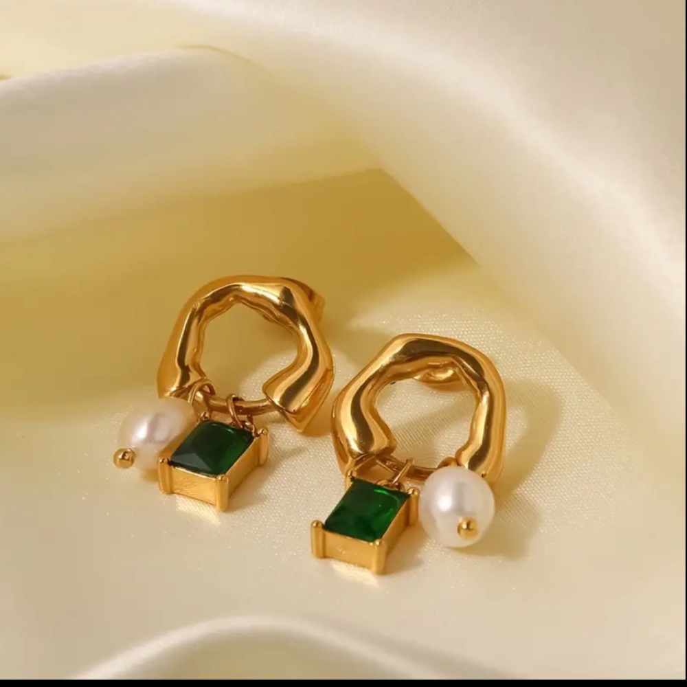 NWT minimalist 14k plated earrings